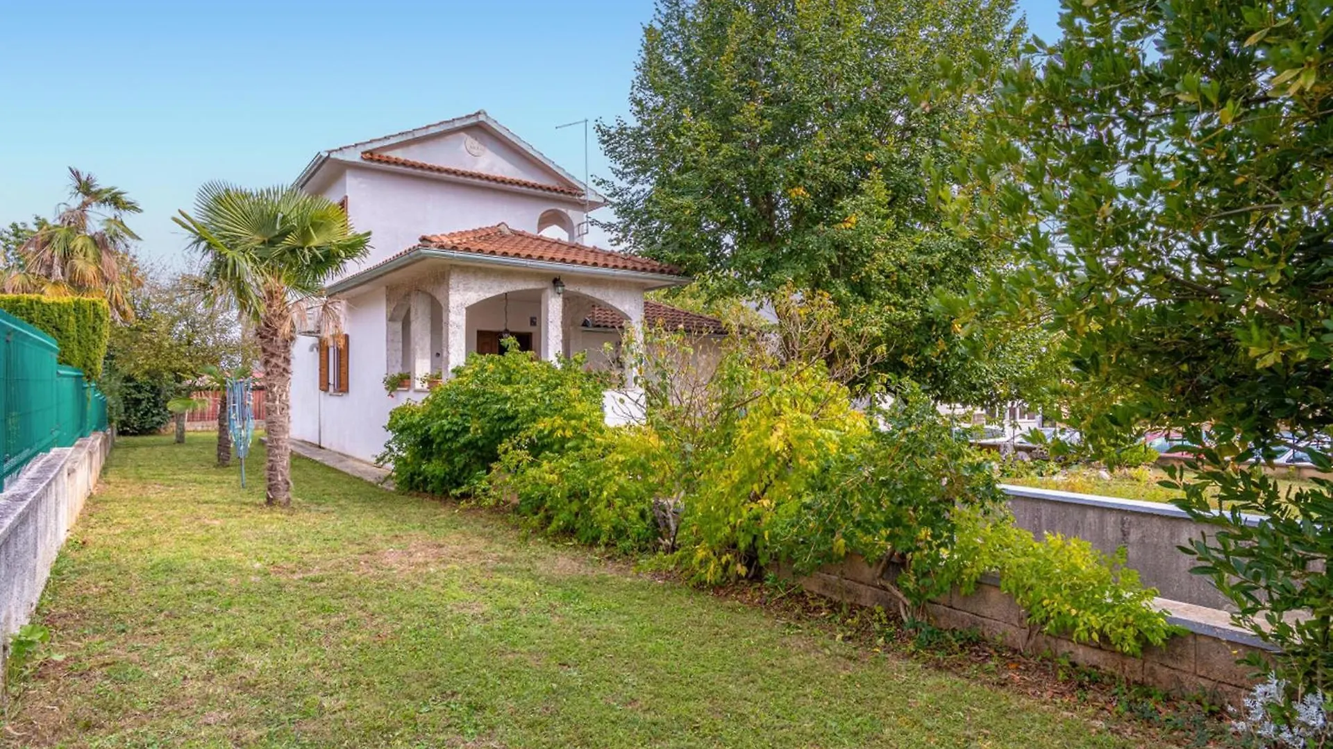 3 Bedroom Cozy Home In Zminj