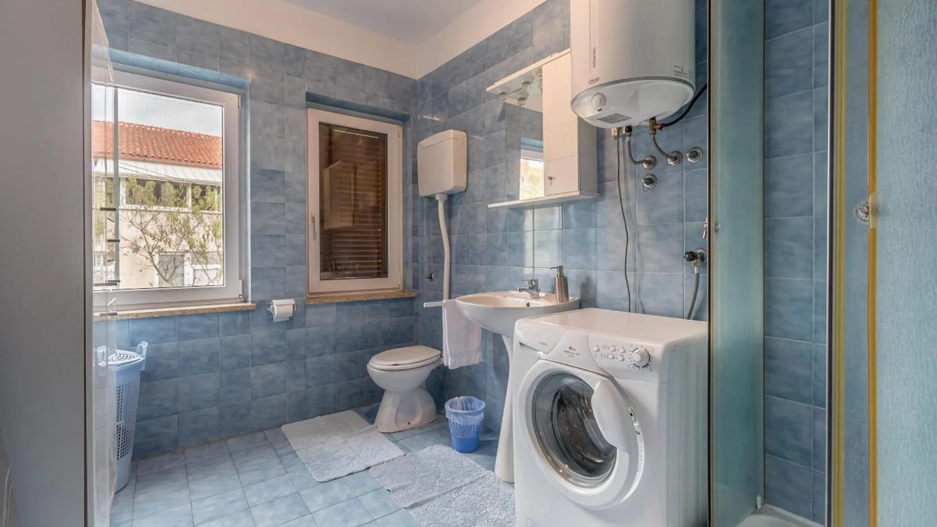 3 Bedroom Cozy Home In Zminj 0*,