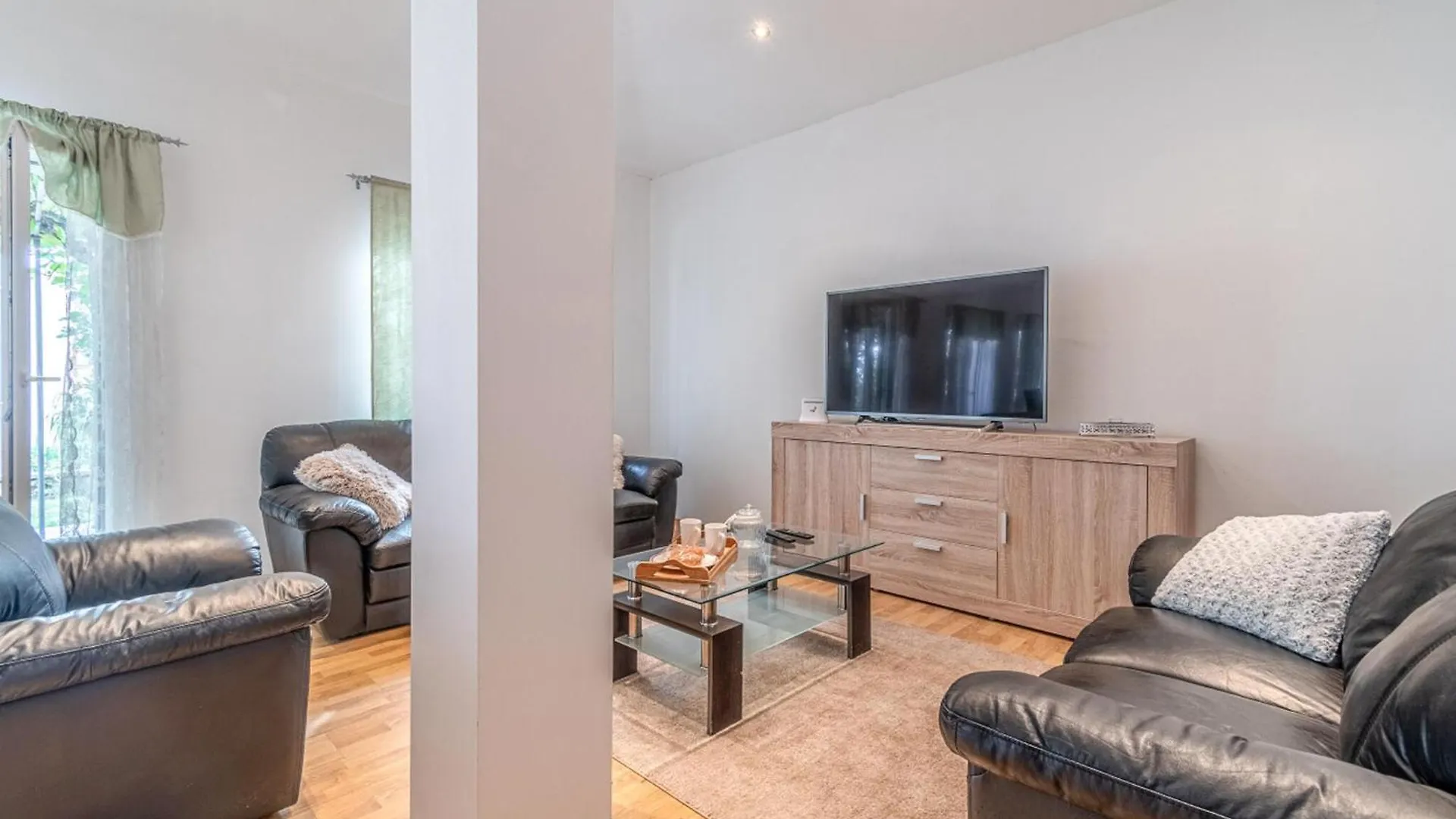 3 Bedroom Cozy Home In Žminj קרואטיה